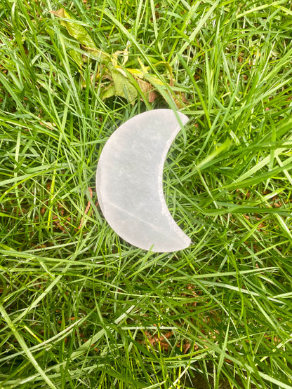 Selenite Crescent Moon (Aura Cleansing, Protection, Connecting to the Divine)